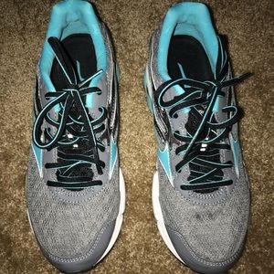 New Mizuno Wave Inspire 12 - size 7